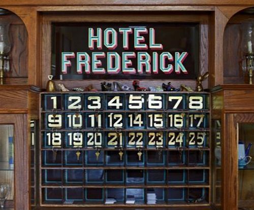 Hotel Frederick Буунвил Екстериор снимка